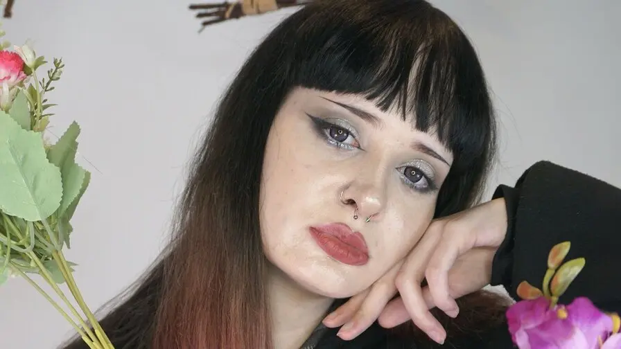 Live Webcam Performance - Watch AdinaMihalek