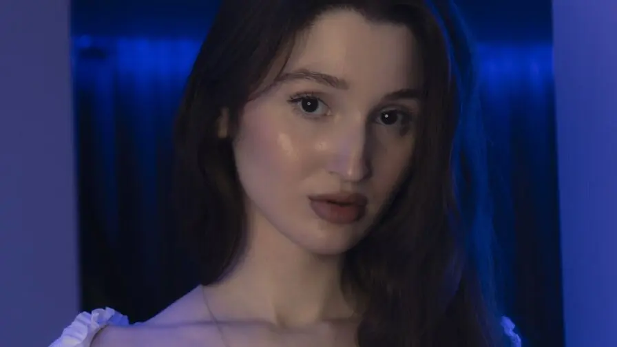 Live Webcam Performance - Watch AminaNim