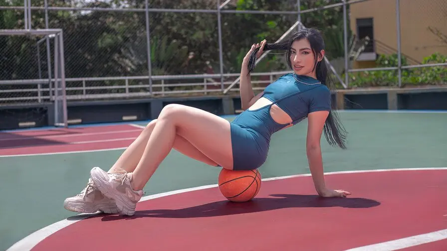 Live Webcam Performance - Watch NinnaPiers